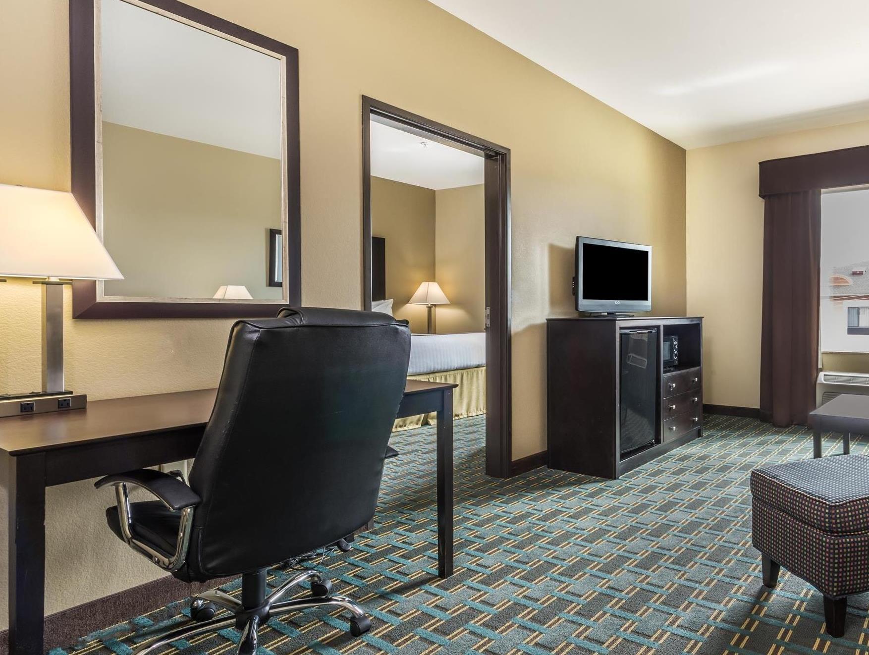 Days Inn & Suites By Wyndham Mineral Wells Extérieur photo